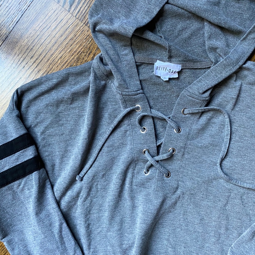 Olive & Oak/Nordstrom Crop Hoodie, Like New, M - Picture 4 of 5